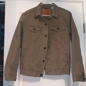 Medium- men’s Levi’s jacket